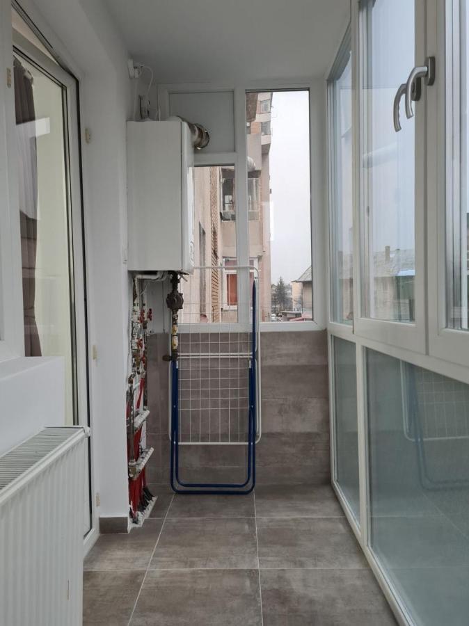 Apartament Terra Daire Targoviste Dış mekan fotoğraf