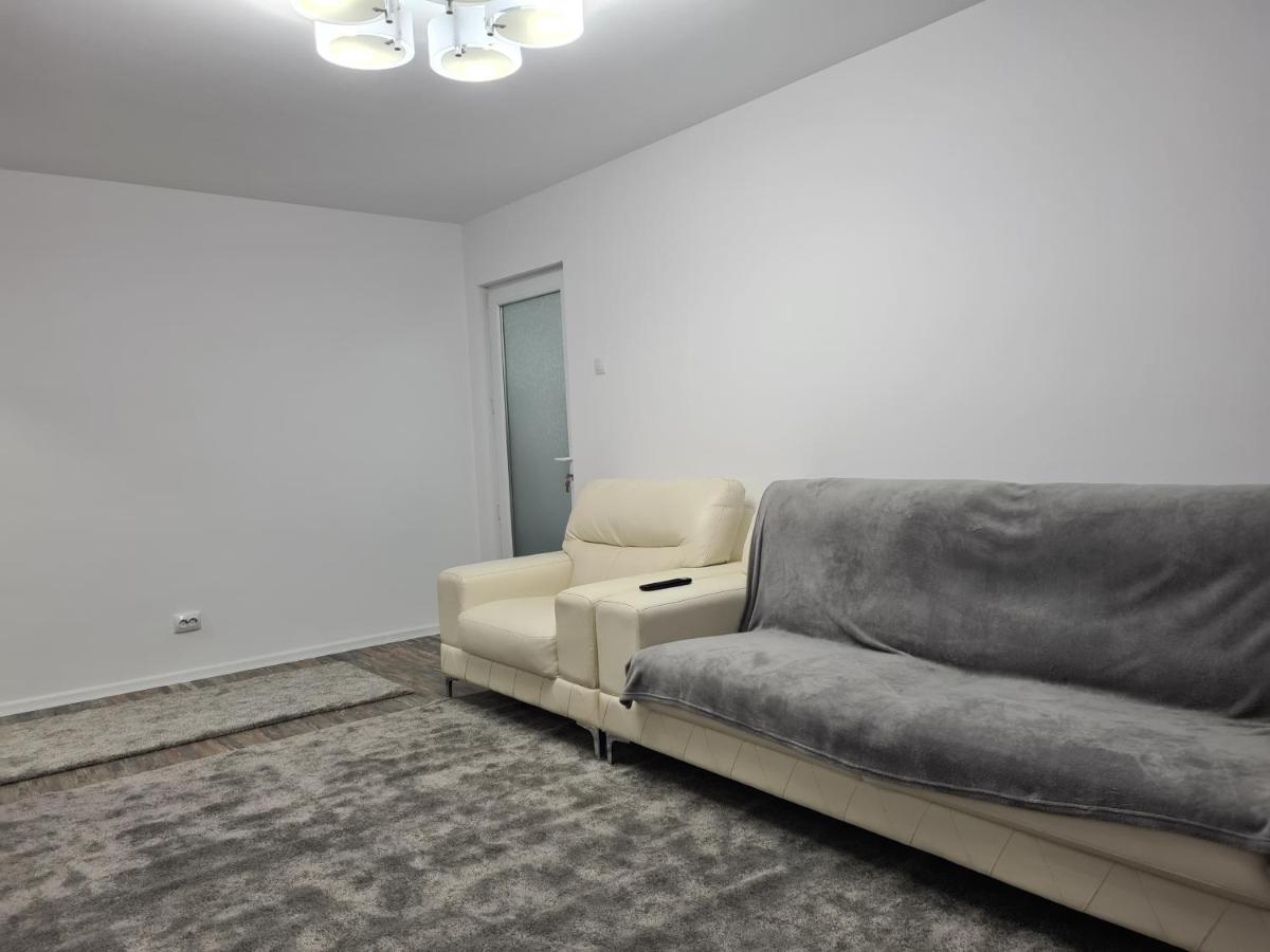 Apartament Terra Daire Targoviste Dış mekan fotoğraf