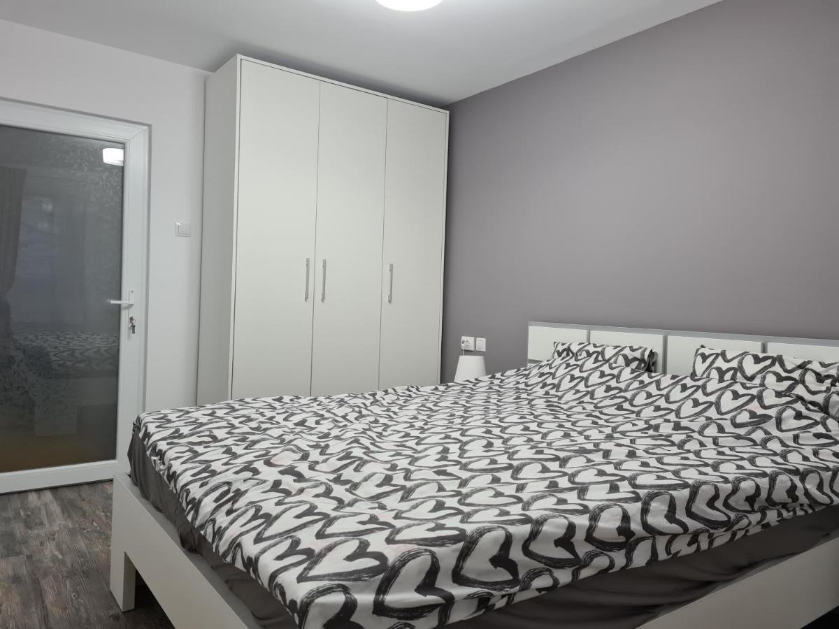 Apartament Terra Daire Targoviste Dış mekan fotoğraf