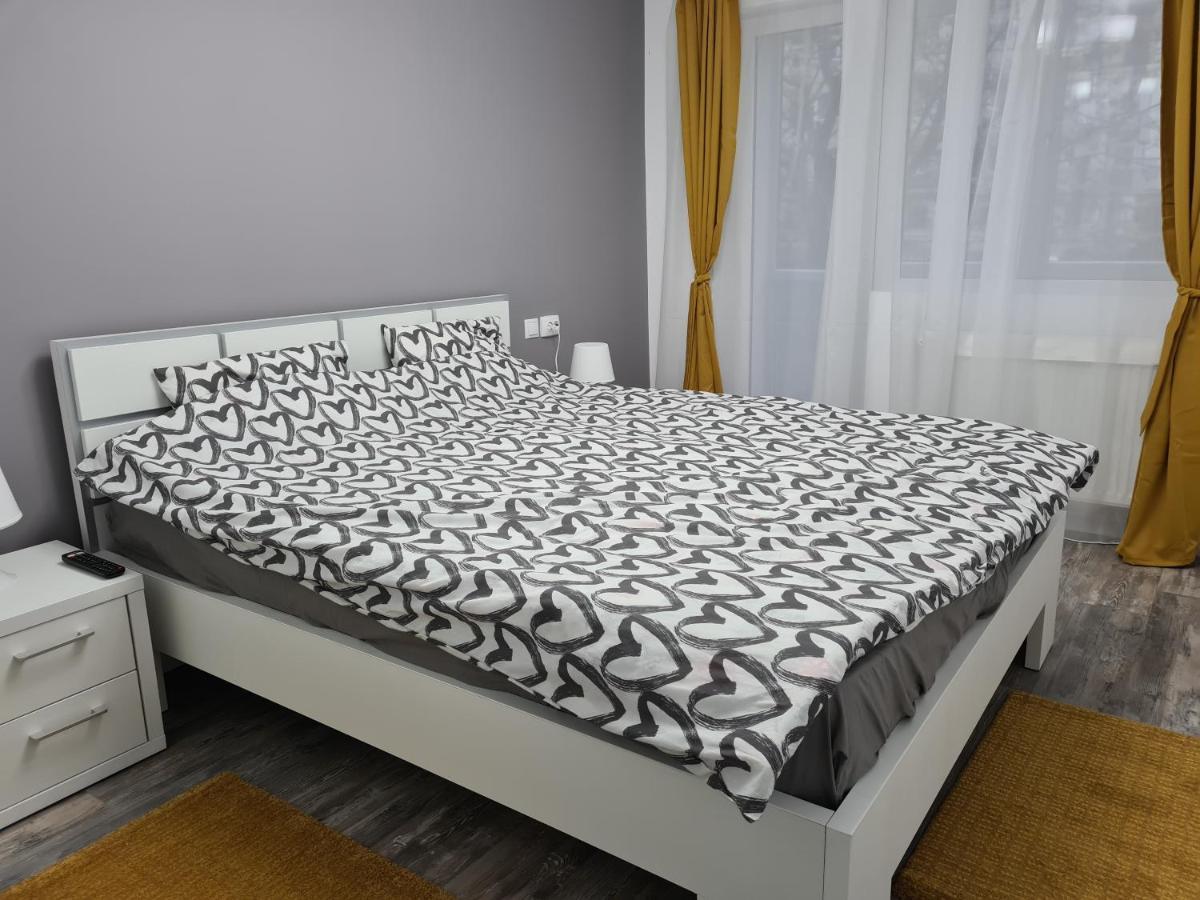 Apartament Terra Daire Targoviste Dış mekan fotoğraf