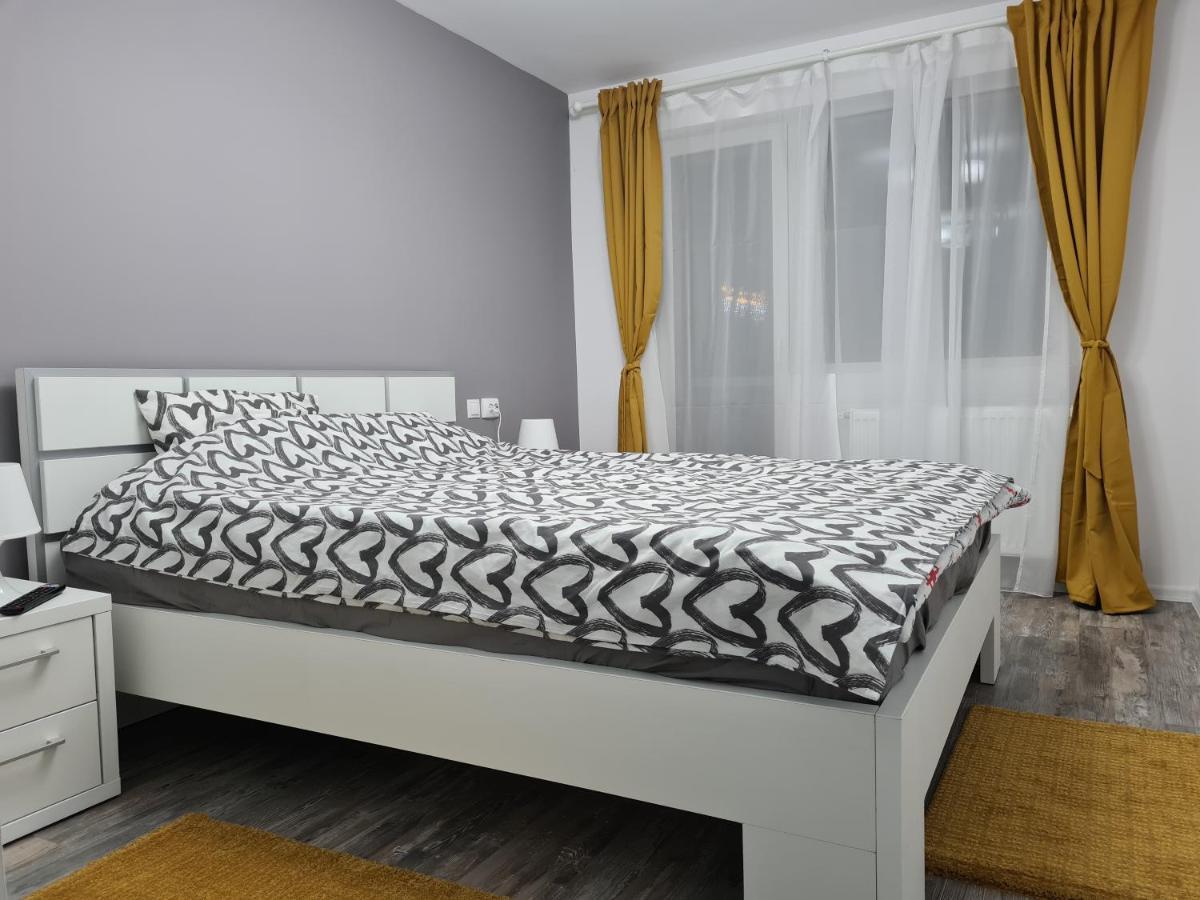 Apartament Terra Daire Targoviste Dış mekan fotoğraf